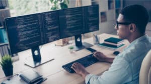 Dual monitors with laptop